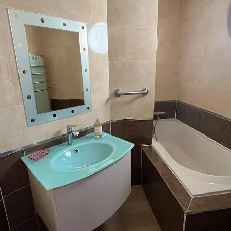 Duplex Familial Entièrement Climatisé Hyper Centre Sète